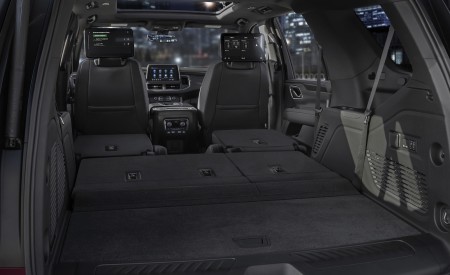 2021 Chevrolet Tahoe RST Trunk Wallpapers 450x275 (23)