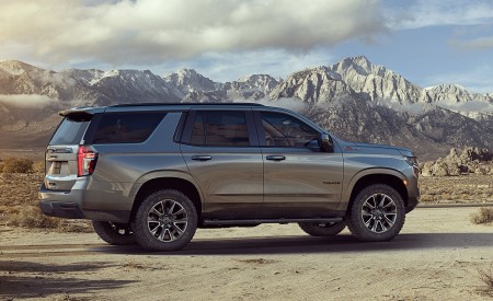 2021 Chevrolet Tahoe Z71 Rear Three-Quarter Wallpapers 450x275 (2)