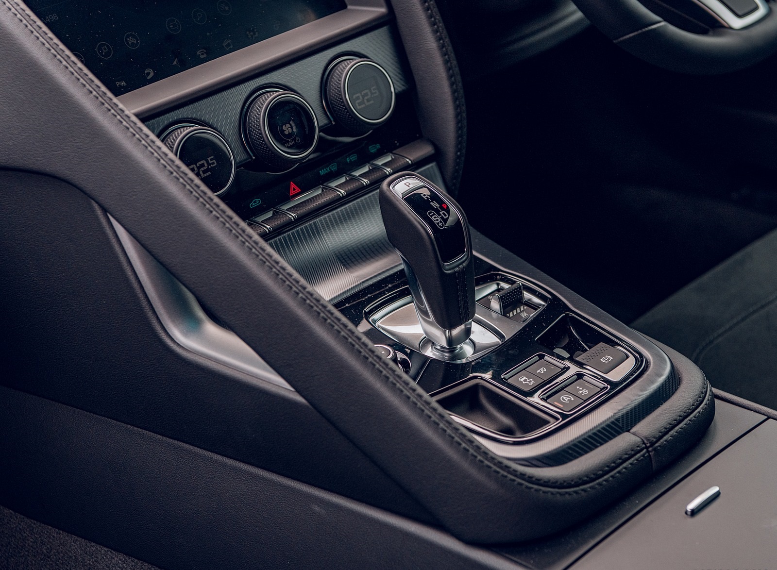 2021 Jaguar F-TYPE Coupe R-Dynamic P450 AWD (Color: Eiger Grey) Central Console Wallpapers #54 of 143