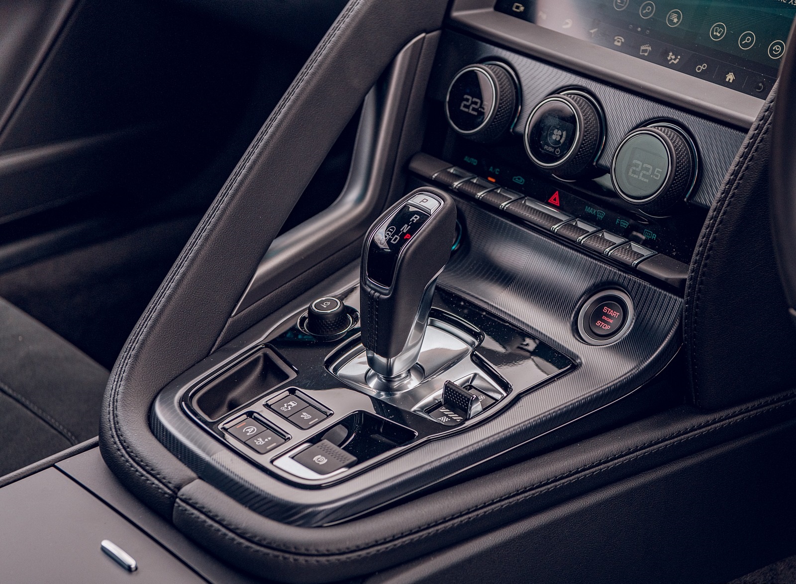 2021 Jaguar F-TYPE Coupe R-Dynamic P450 AWD (Color: Eiger Grey) Central Console Wallpapers #51 of 143
