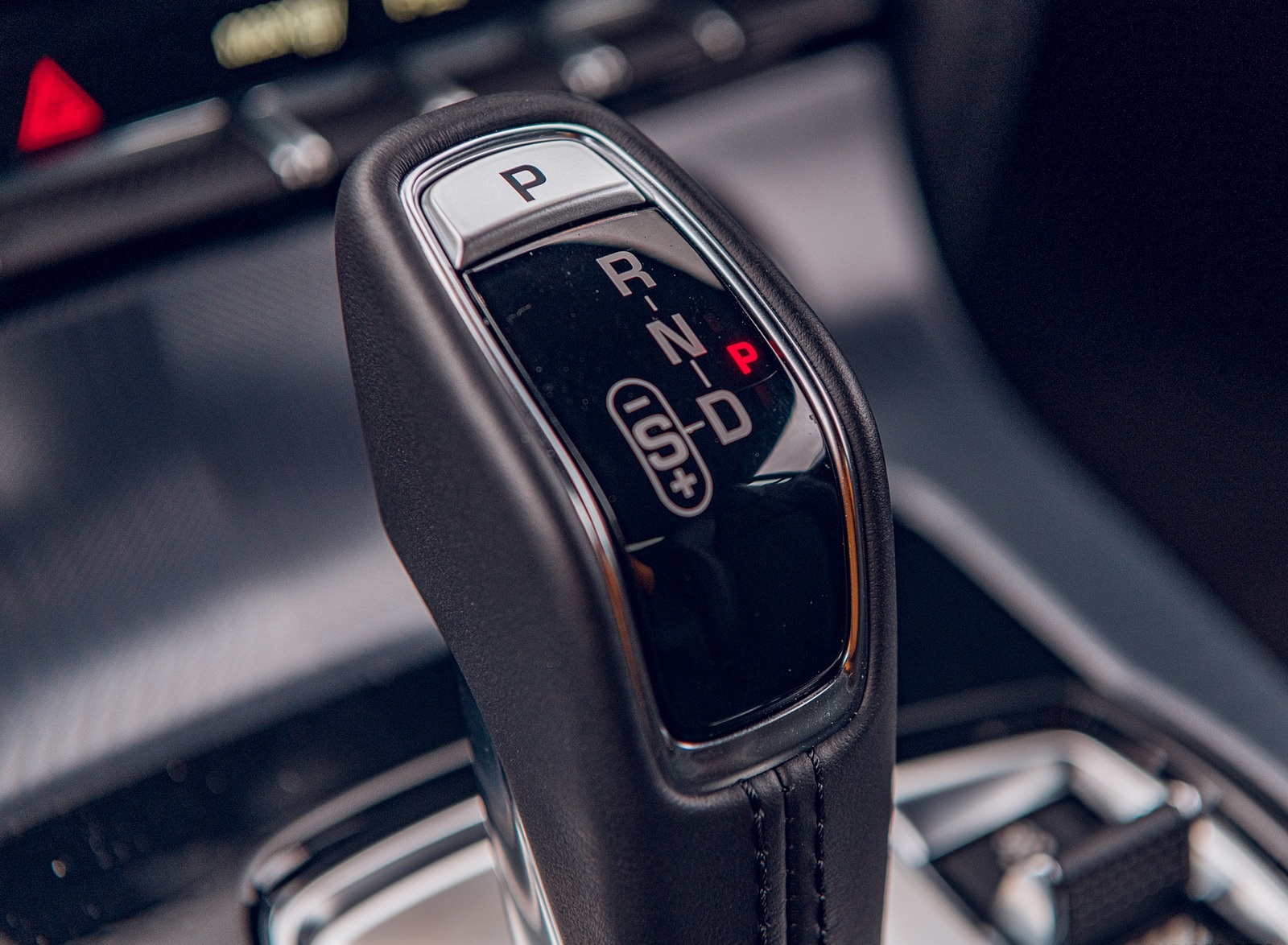 2021 Jaguar F-TYPE Coupe R-Dynamic P450 AWD (Color: Eiger Grey) Interior Detail Wallpapers #43 of 143