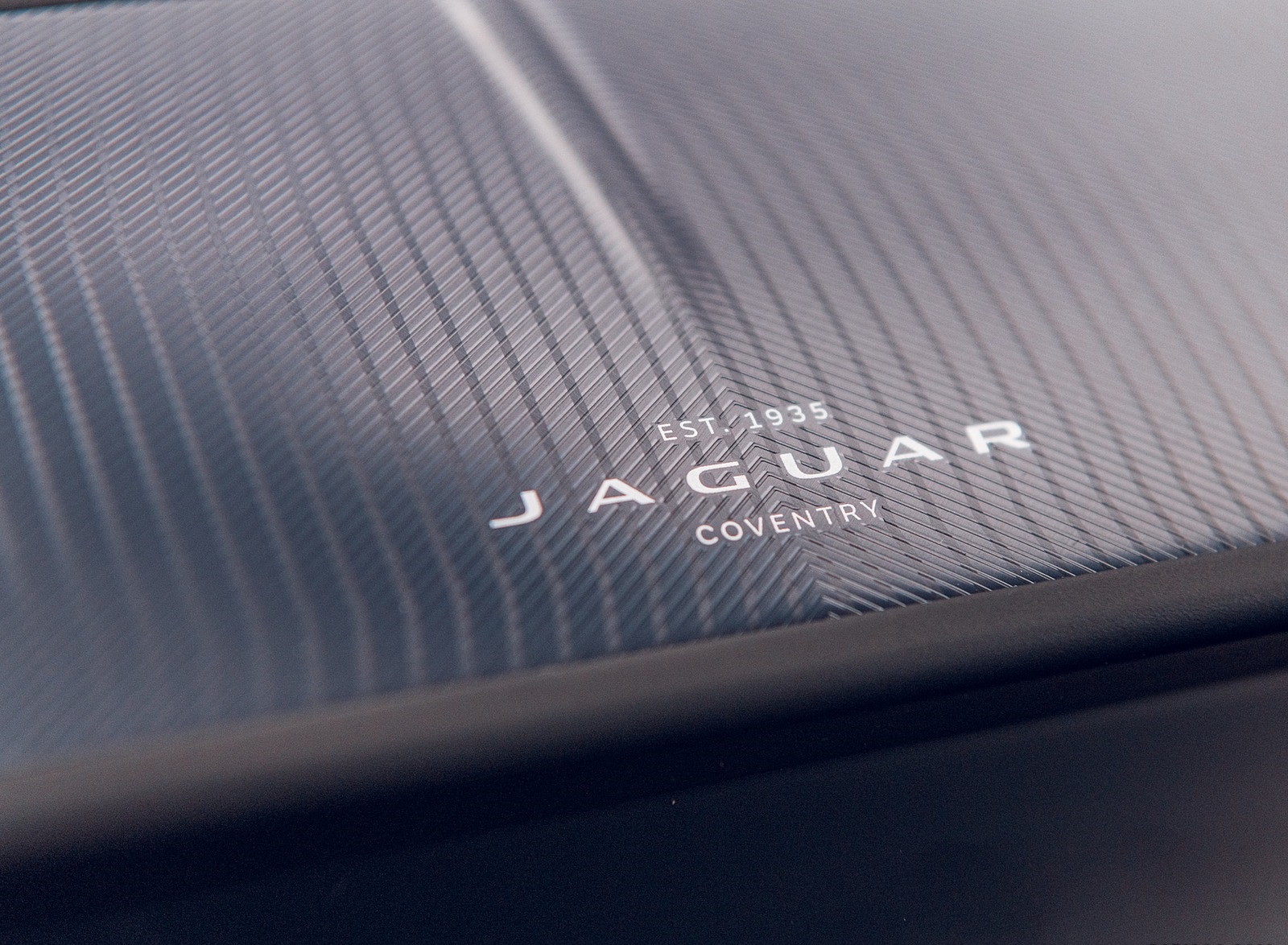 2021 Jaguar F-TYPE Coupe R-Dynamic P450 AWD (Color: Eiger Grey) Interior Detail Wallpapers #58 of 143