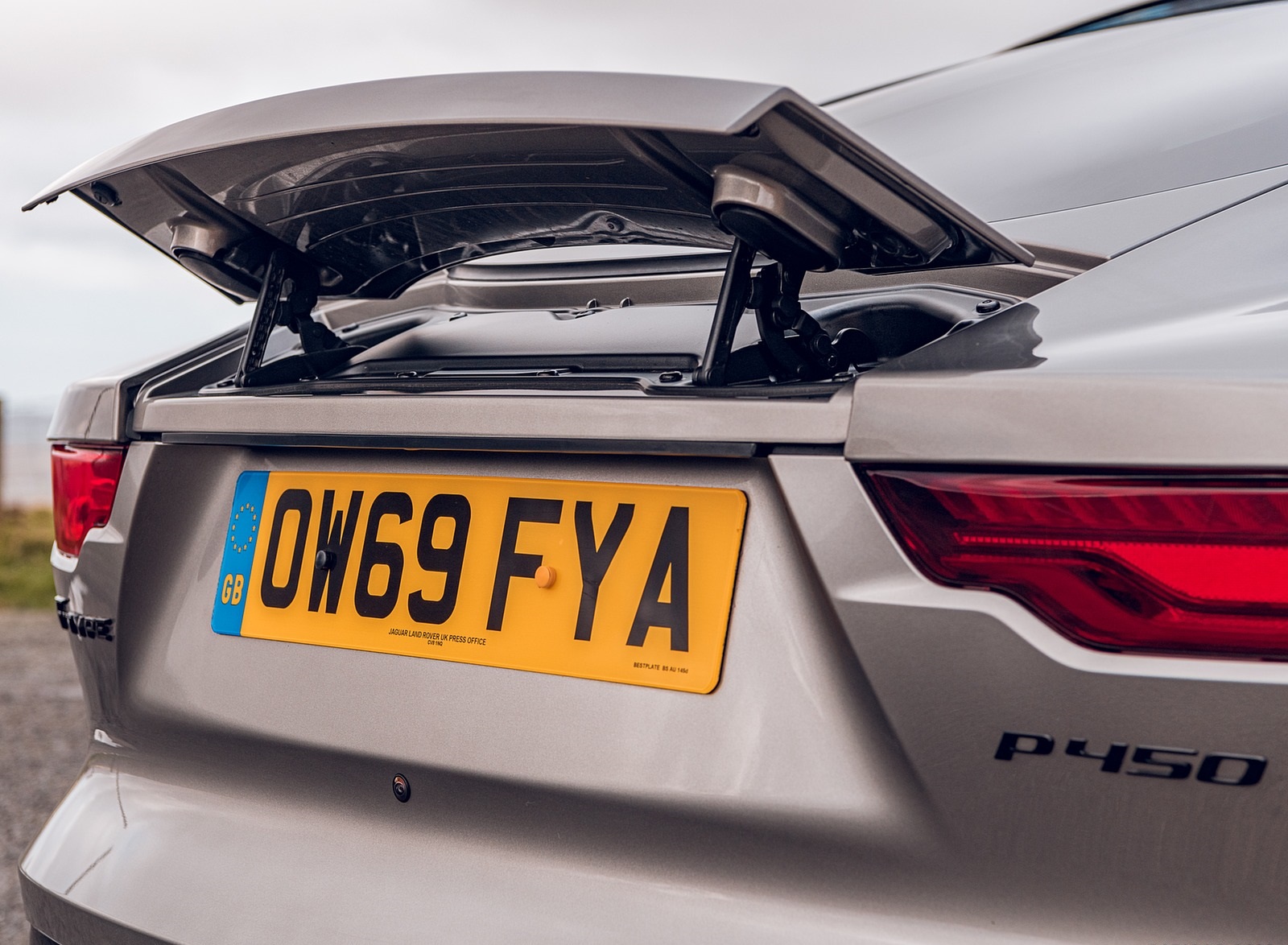 2021 Jaguar F-TYPE Coupe R-Dynamic P450 AWD (Color: Eiger Grey) Spoiler Wallpapers #36 of 143