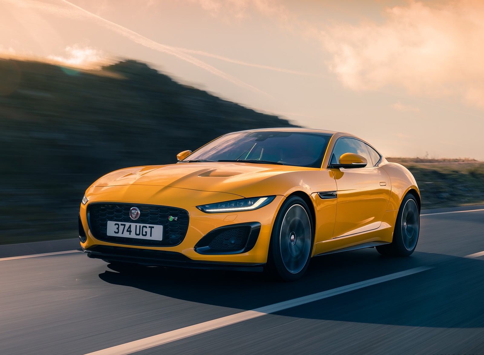 2021 Jaguar F-TYPE R Coupe AWD (Color: Sorrento Yellow) Front Three-Quarter Wallpapers #75 of 143