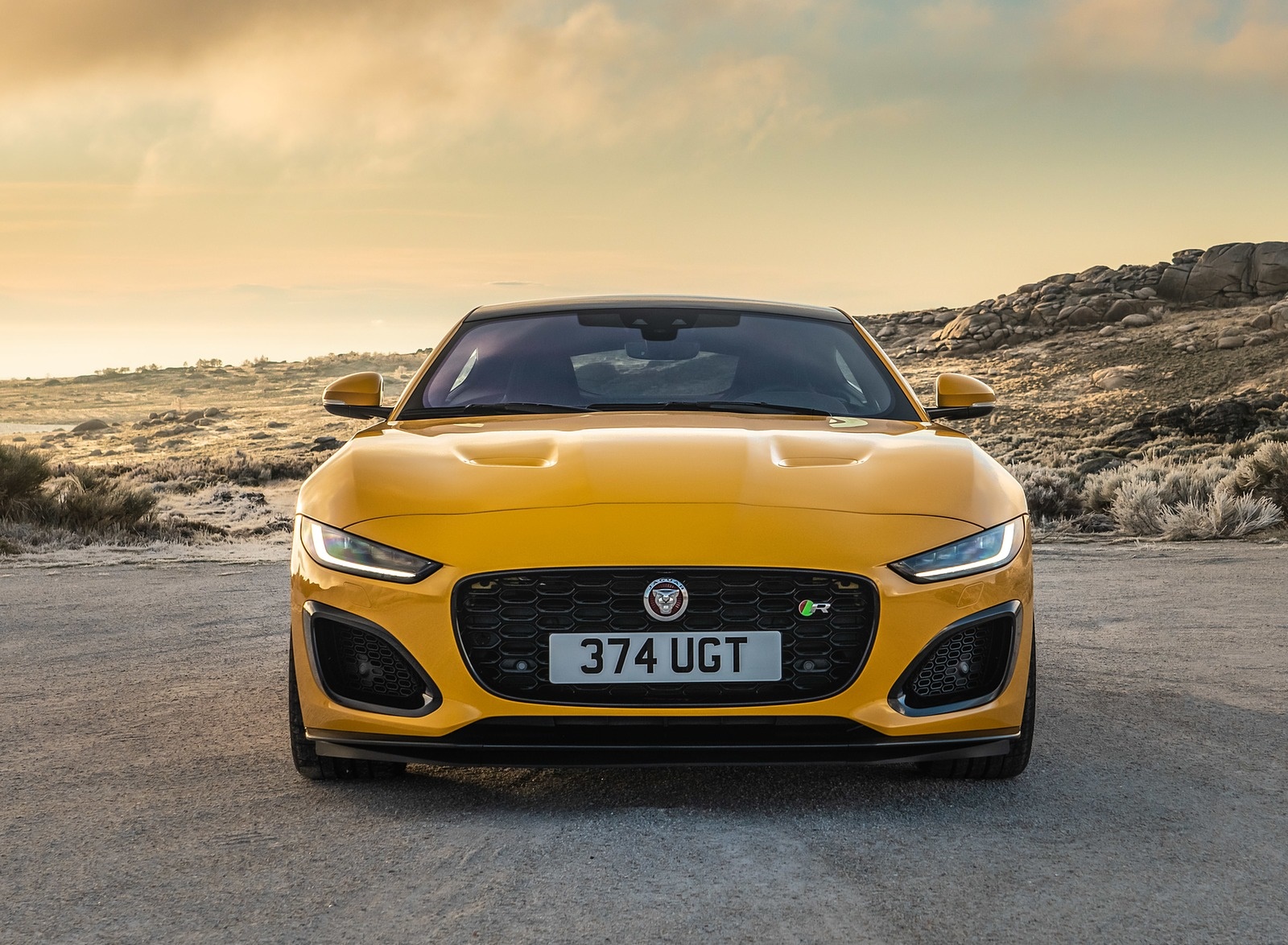 2021 Jaguar F-TYPE R Coupe AWD (Color: Sorrento Yellow) Front Wallpapers #84 of 143