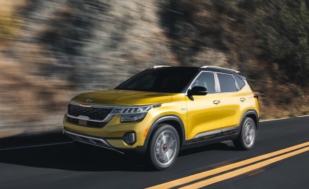 2021 Kia Seltos Front Three-Quarter Wallpapers 450x275 (37)