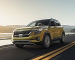 2021 Kia Seltos Front Three-Quarter Wallpapers 150x120 (33)