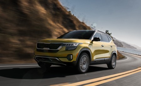 2021 Kia Seltos Front Three-Quarter Wallpapers 450x275 (39)