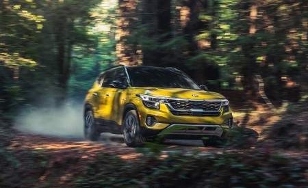 2021 Kia Seltos Front Three-Quarter Wallpapers 450x275 (44)