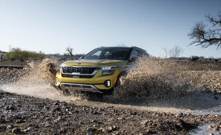 2021 Kia Seltos Off-Road Wallpapers 450x275 (12)