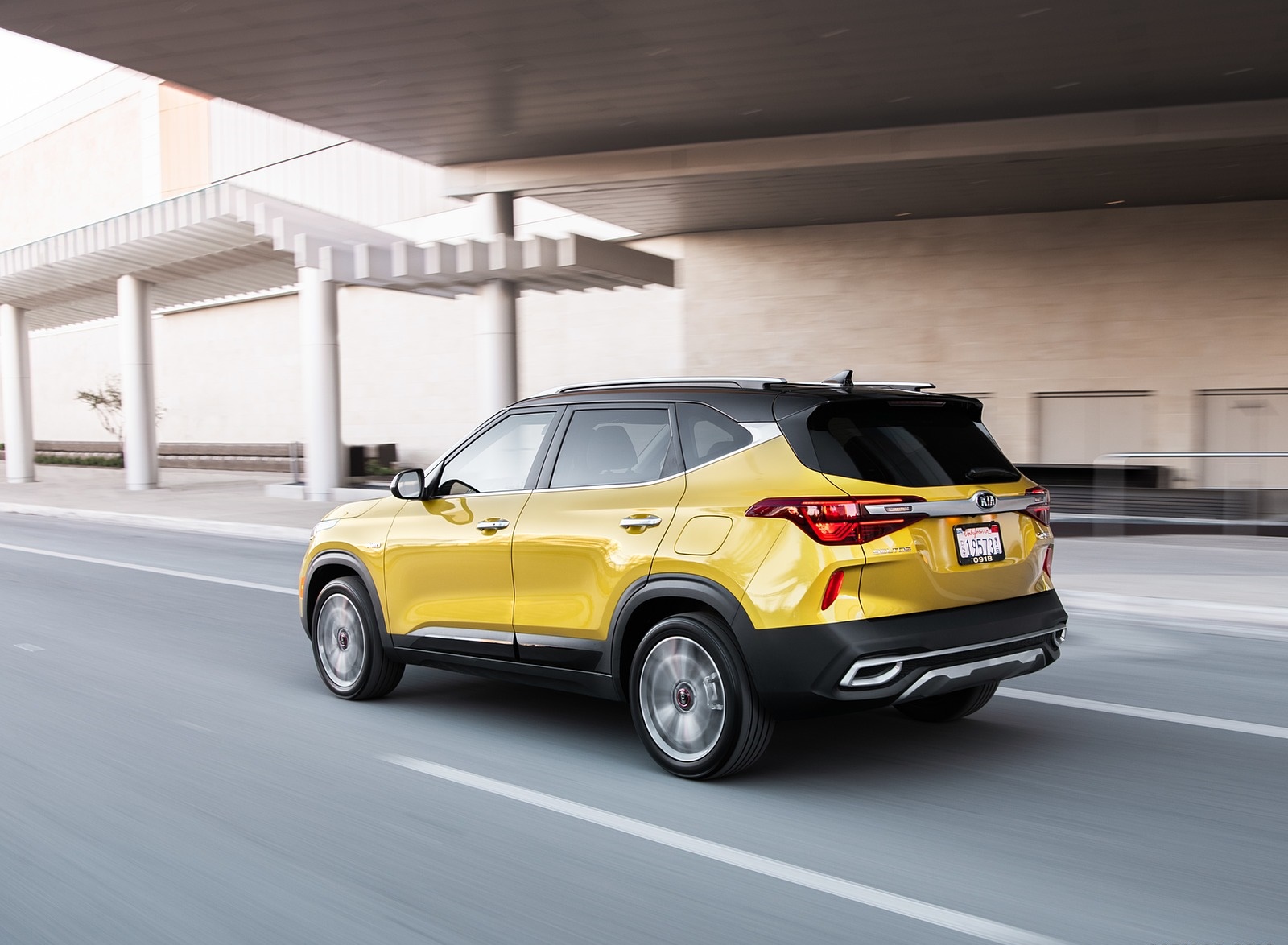 2021 Kia Seltos Rear Three-Quarter Wallpapers (4)