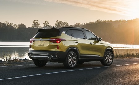 2021 Kia Seltos Rear Three-Quarter Wallpapers 450x275 (41)