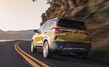 2021 Kia Seltos Rear Three-Quarter Wallpapers 450x275 (36)
