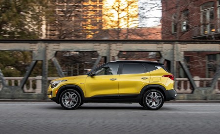 2021 Kia Seltos Side Wallpapers 450x275 (7)