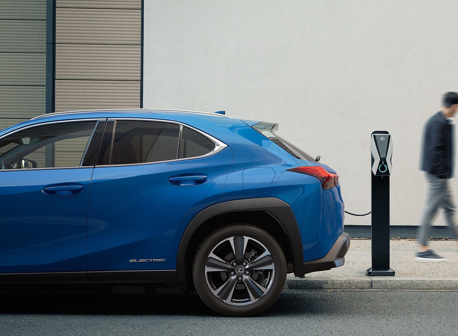 2021 Lexus UX 300e EV (EU-Spec) Charging Wallpapers (9)