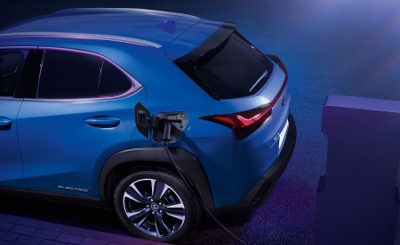 2021 Lexus UX 300e EV (EU-Spec) Charging Wallpapers 450x275 (16)