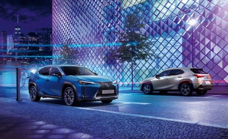 2021 Lexus UX 300e EV (EU-Spec) Front Three-Quarter Wallpapers 450x275 (3)