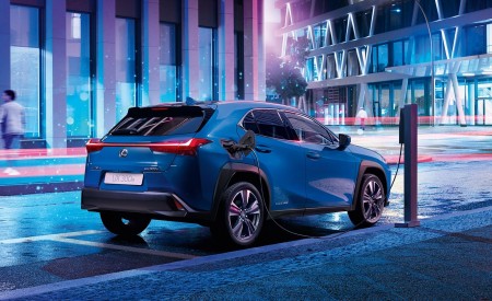 2021 Lexus UX 300e EV (EU-Spec) Rear Three-Quarter Wallpapers 450x275 (6)