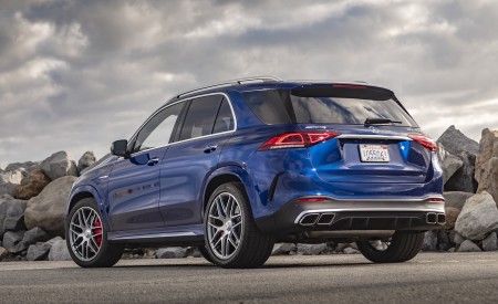 2021 Mercedes-AMG GLE 63 S (US-Spec) Rear Three-Quarter Wallpapers 450x275 (127)