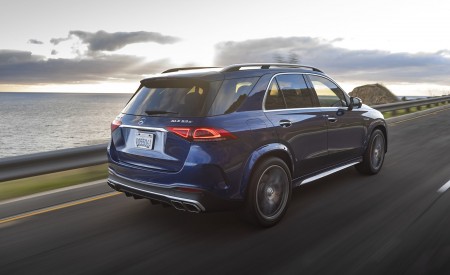 2021 Mercedes-AMG GLE 63 S (US-Spec) Rear Three-Quarter Wallpapers 450x275 (111)