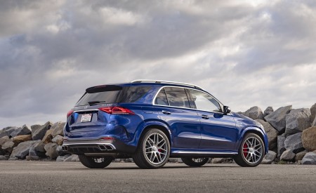 2021 Mercedes-AMG GLE 63 S (US-Spec) Rear Three-Quarter Wallpapers 450x275 (128)