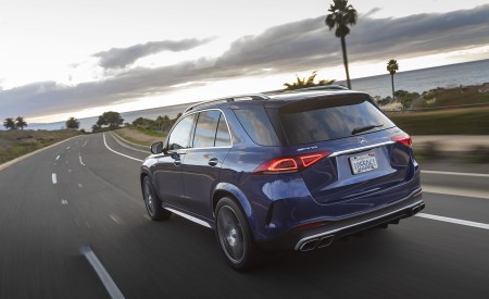 2021 Mercedes-AMG GLE 63 S (US-Spec) Rear Three-Quarter Wallpapers 450x275 (100)