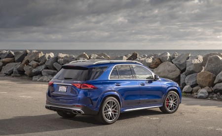 2021 Mercedes-AMG GLE 63 S (US-Spec) Rear Three-Quarter Wallpapers 450x275 (129)