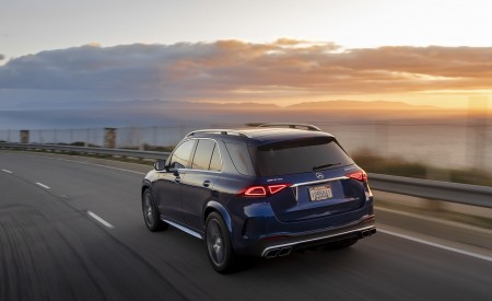 2021 Mercedes-AMG GLE 63 S (US-Spec) Rear Three-Quarter Wallpapers 450x275 (101)