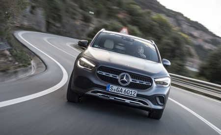 2021 Mercedes-Benz GLA 220d (Color: Mountain Grey Magno) Front Wallpapers 450x275 (26)