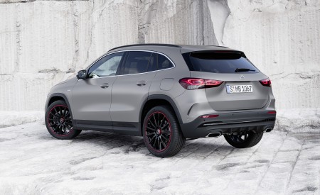 2021 Mercedes-Benz GLA Edition1 AMG Line (Color: Mountain Grey MAGNO) Rear Three-Quarter Wallpapers 450x275 (76)