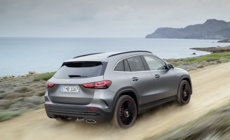 2021 Mercedes-Benz GLA Edition1 AMG Line (Color: Mountain Grey MAGNO) Rear Three-Quarter Wallpapers 450x275 (68)
