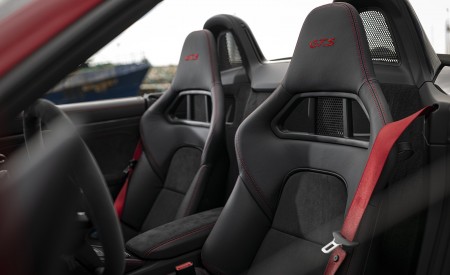2020 Porsche 718 Boxster GTS 4.0 (Color: Carmine Red) Interior Seats Wallpapers 450x275 (113)