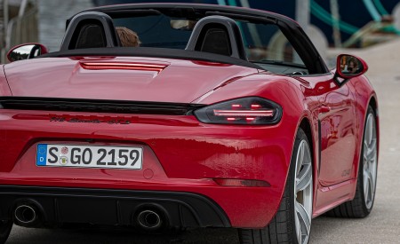 2020 Porsche 718 Boxster GTS 4.0 (Color: Carmine Red) Rear Wallpapers 450x275 (103)