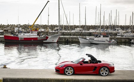 2020 Porsche 718 Boxster GTS 4.0 (Color: Carmine Red) Side Wallpapers 450x275 (99)