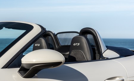 2020 Porsche 718 Boxster GTS 4.0 (Color: Crayon) Detail Wallpapers 450x275 (184)