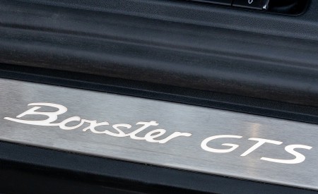 2020 Porsche 718 Boxster GTS 4.0 (Color: Crayon) Door Sill Wallpapers 450x275 (176)