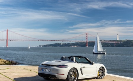 2020 Porsche 718 Boxster GTS 4.0 (Color: Crayon) Rear Three-Quarter Wallpapers 450x275 (162)