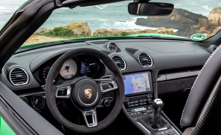 2020 Porsche 718 Boxster GTS 4.0 (Color: Phyton Green) Interior Wallpapers 450x275 (57)