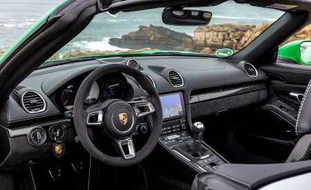 2020 Porsche 718 Boxster GTS 4.0 (Color: Phyton Green) Interior Wallpapers 450x275 (56)