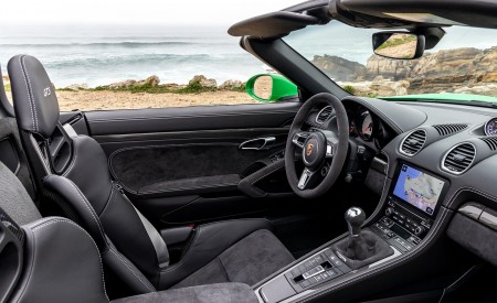 2020 Porsche 718 Boxster GTS 4.0 (Color: Phyton Green) Interior Wallpapers 450x275 (55)