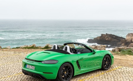 2020 Porsche 718 Boxster GTS 4.0 (Color: Phyton Green) Rear Three-Quarter Wallpapers 450x275 (27)