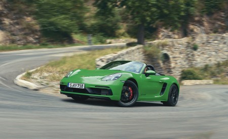 2020 Porsche 718 Boxster GTS 4.0 Front Three-Quarter Wallpapers 450x275 (185)