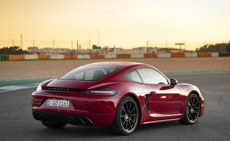 2020 Porsche 718 Cayman GTS 4.0 (Color: Carmine Red) Rear Three-Quarter Wallpapers 450x275 (29)