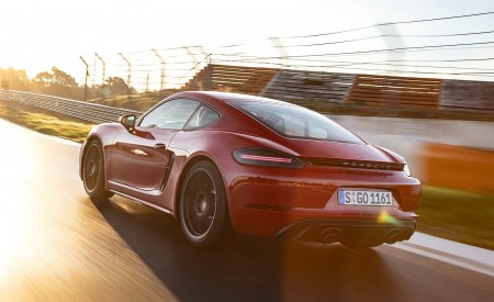 2020 Porsche 718 Cayman GTS 4.0 (Color: Carmine Red) Rear Three-Quarter Wallpapers 450x275 (7)