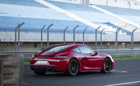 2020 Porsche 718 Cayman GTS 4.0 (Color: Carmine Red) Rear Three-Quarter Wallpapers 450x275 (31)