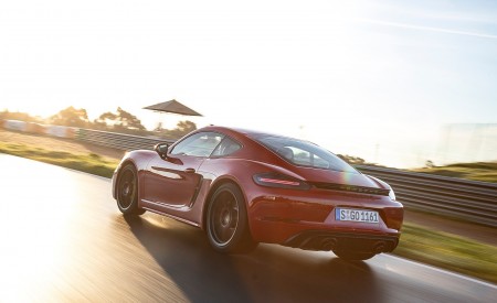 2020 Porsche 718 Cayman GTS 4.0 (Color: Carmine Red) Rear Three-Quarter Wallpapers 450x275 (9)