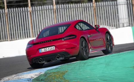 2020 Porsche 718 Cayman GTS 4.0 (Color: Carmine Red) Rear Wallpapers 450x275 (19)