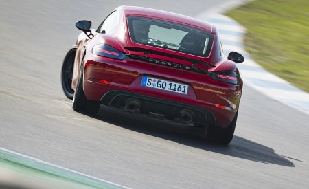 2020 Porsche 718 Cayman GTS 4.0 (Color: Carmine Red) Rear Wallpapers 450x275 (21)