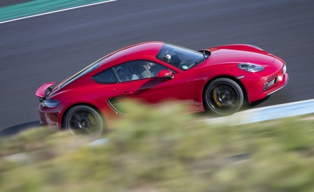 2020 Porsche 718 Cayman GTS 4.0 (Color: Carmine Red) Side Wallpapers 450x275 (24)