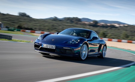 2020 Porsche 718 Cayman GTS 4.0 (Color: Gentian Blue Metallic) Front Three-Quarter Wallpapers 450x275 (139)